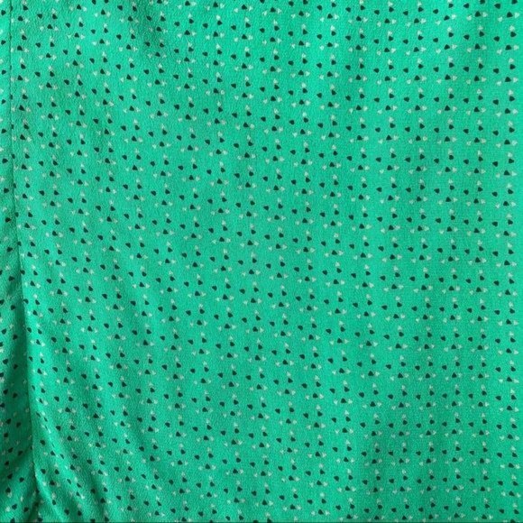 CAbi Green Polka Dot Ruched V Neck Sleeveless Top - Picture 4 of 8